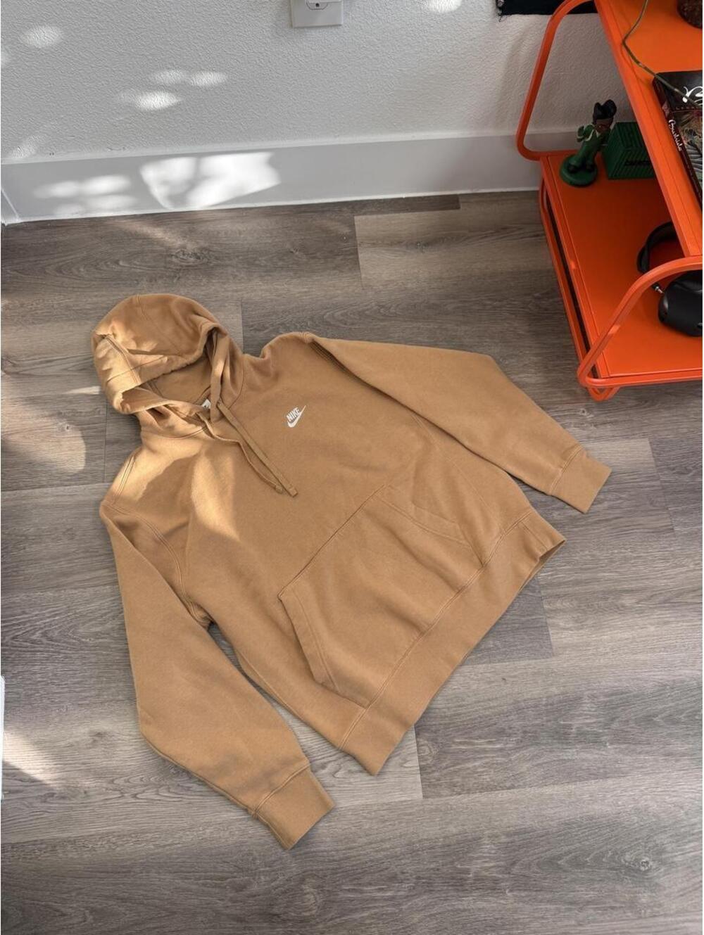 Nike Tan Hoodie Size L Athletic Sweatshirt with Swoosh Logo